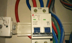 高壓電機漏電保護裝置是造成西安西瑪電機頻繁燒毀的原因。